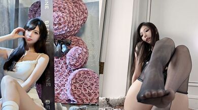 广东东莞约操刚满18岁小御姐 极品身材女仆装诱惑 800元两次不带套内射！